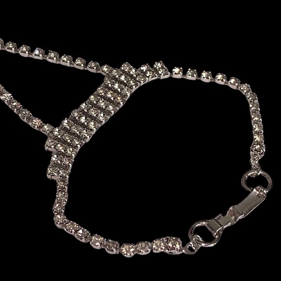 Shiny Rhinestone Finger Ring Bracelet /Bling Bling Hand Chain Bracelet - Picture 3 of 8